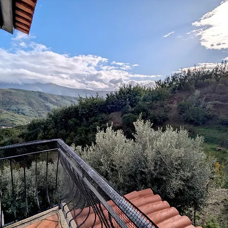 Serra Retreat