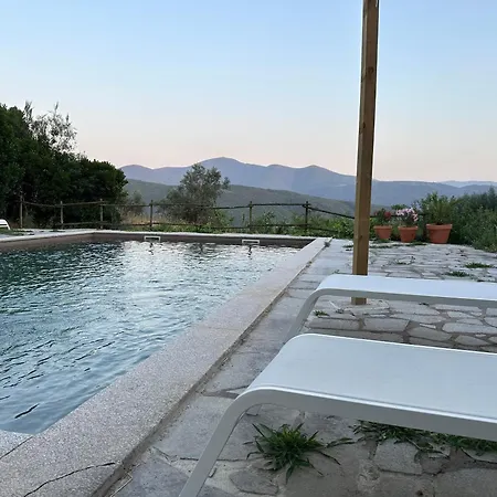 Serra Retreat