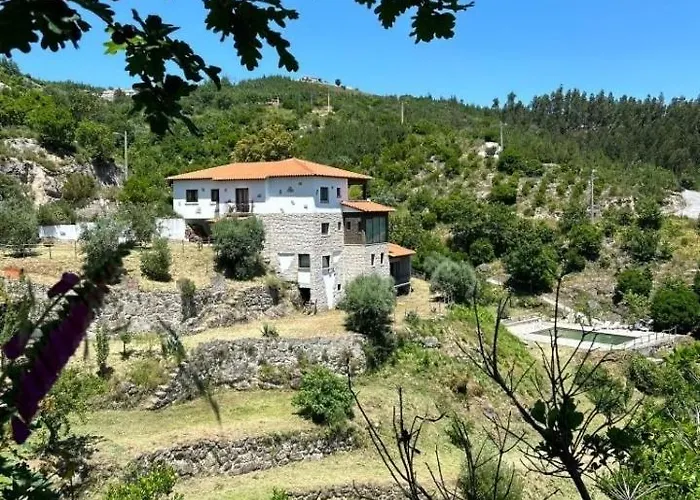 Daire Serra Retreat Oliveira do Hospital